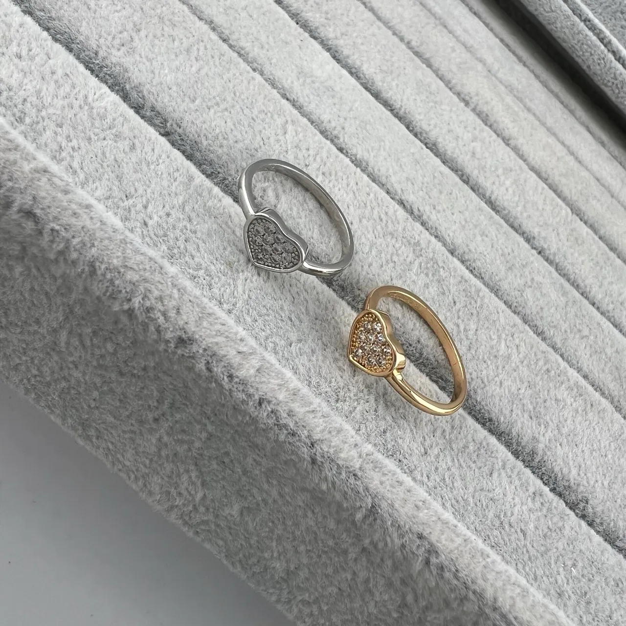 Silver Gold Heart-Shaped Pavé-Set Ring 4