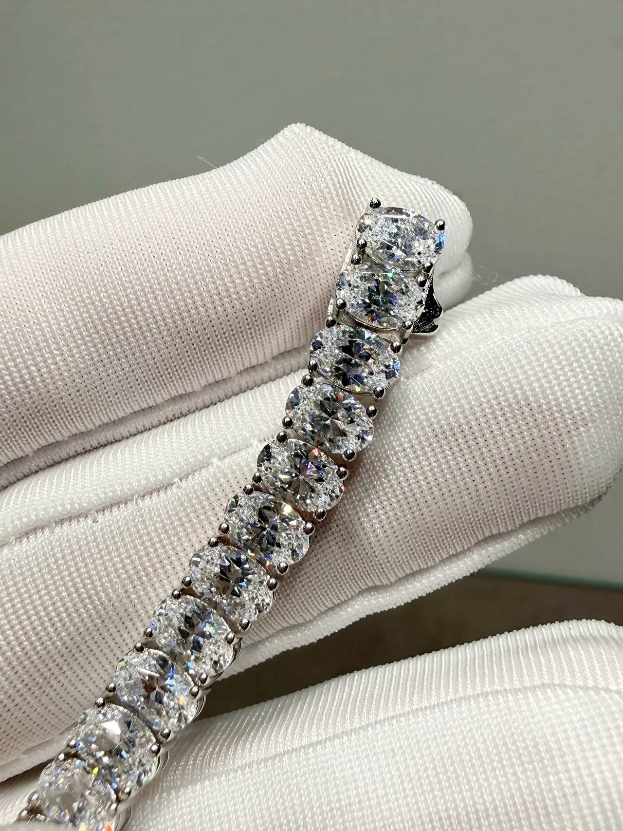 Silver Oval-Cut Stones Prong-Set Bracelet 5