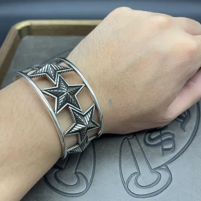 Silver-Toned Engraved Star Motif Open Cuff Bracelet 2