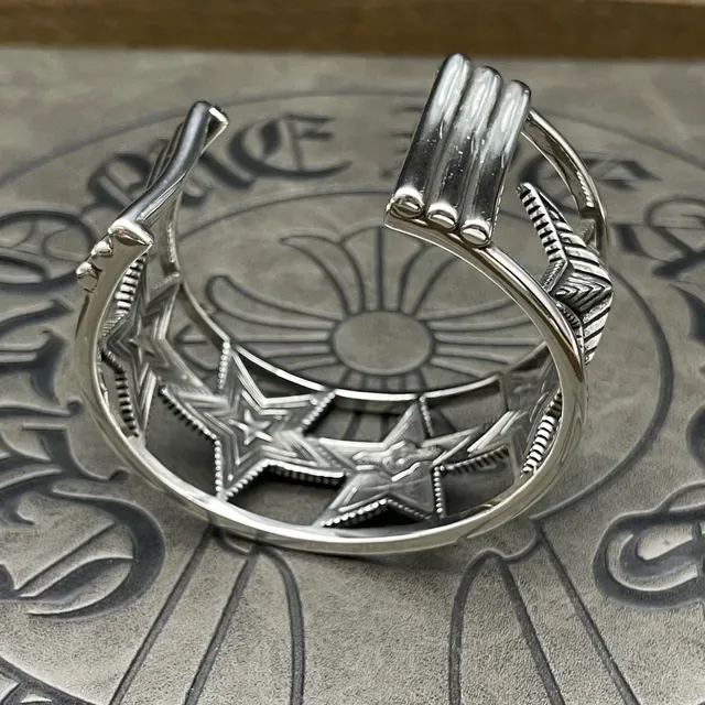 Silver-Toned Engraved Star Motif Open Cuff Bracelet 6
