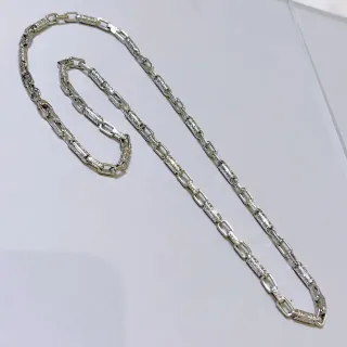 قلادة سلاسل مرسومة بلون فضي