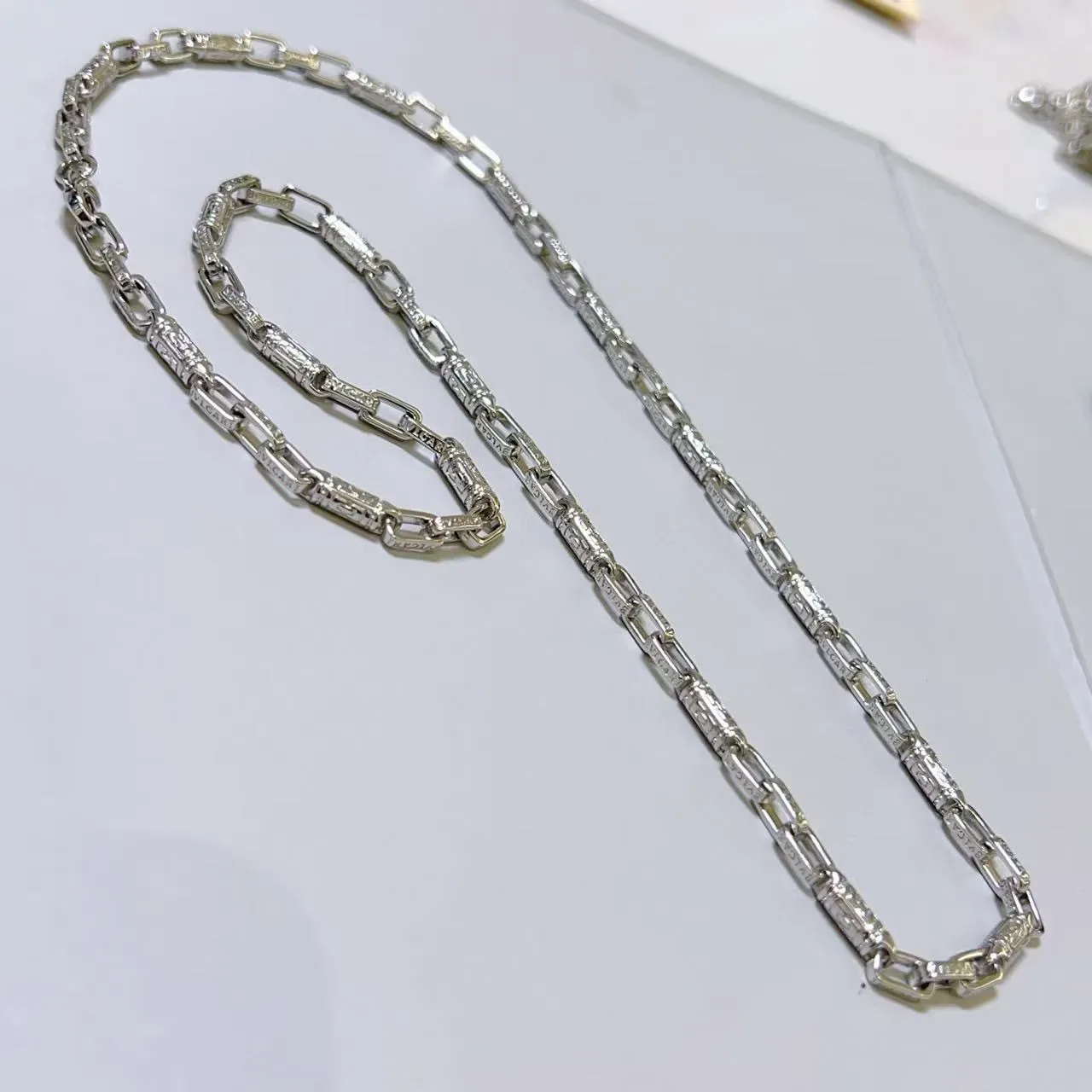 Silver-Toned Textured Link Chain Necklace 6