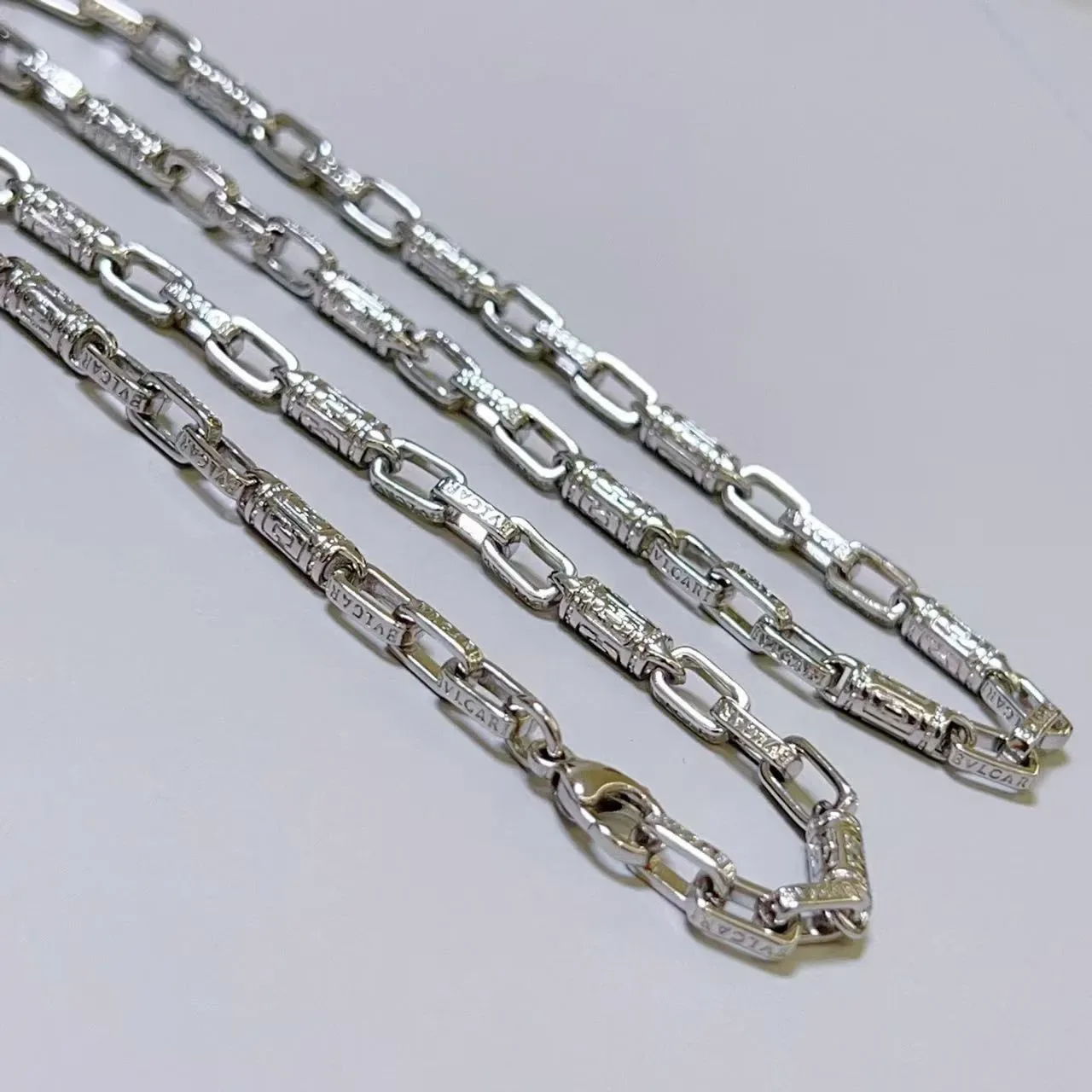 Silver-Toned Textured Link Chain Necklace 9