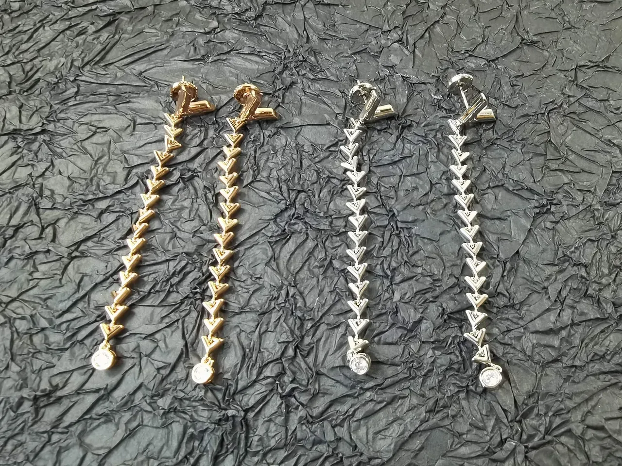 Silver Transparent V-Link Chain Bezel-Set Round Stone Earrings 7