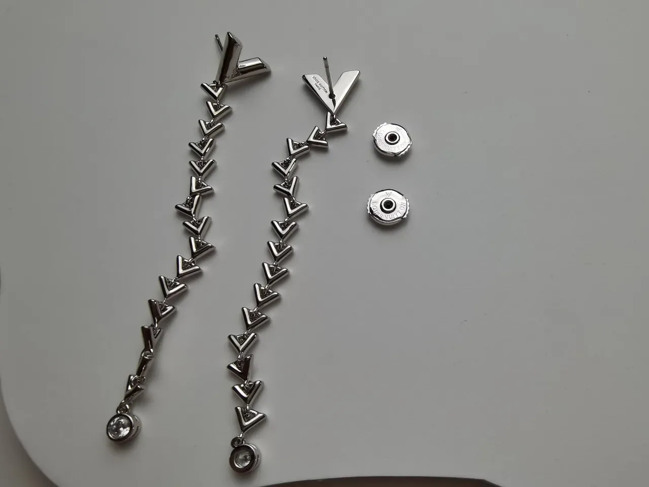 Silver Transparent V-Link Chain Bezel-Set Round Stone Earrings 8