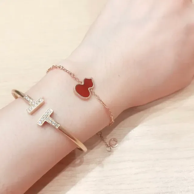 Silver White Chain Gourd-Shaped Charms Bracelet 3
