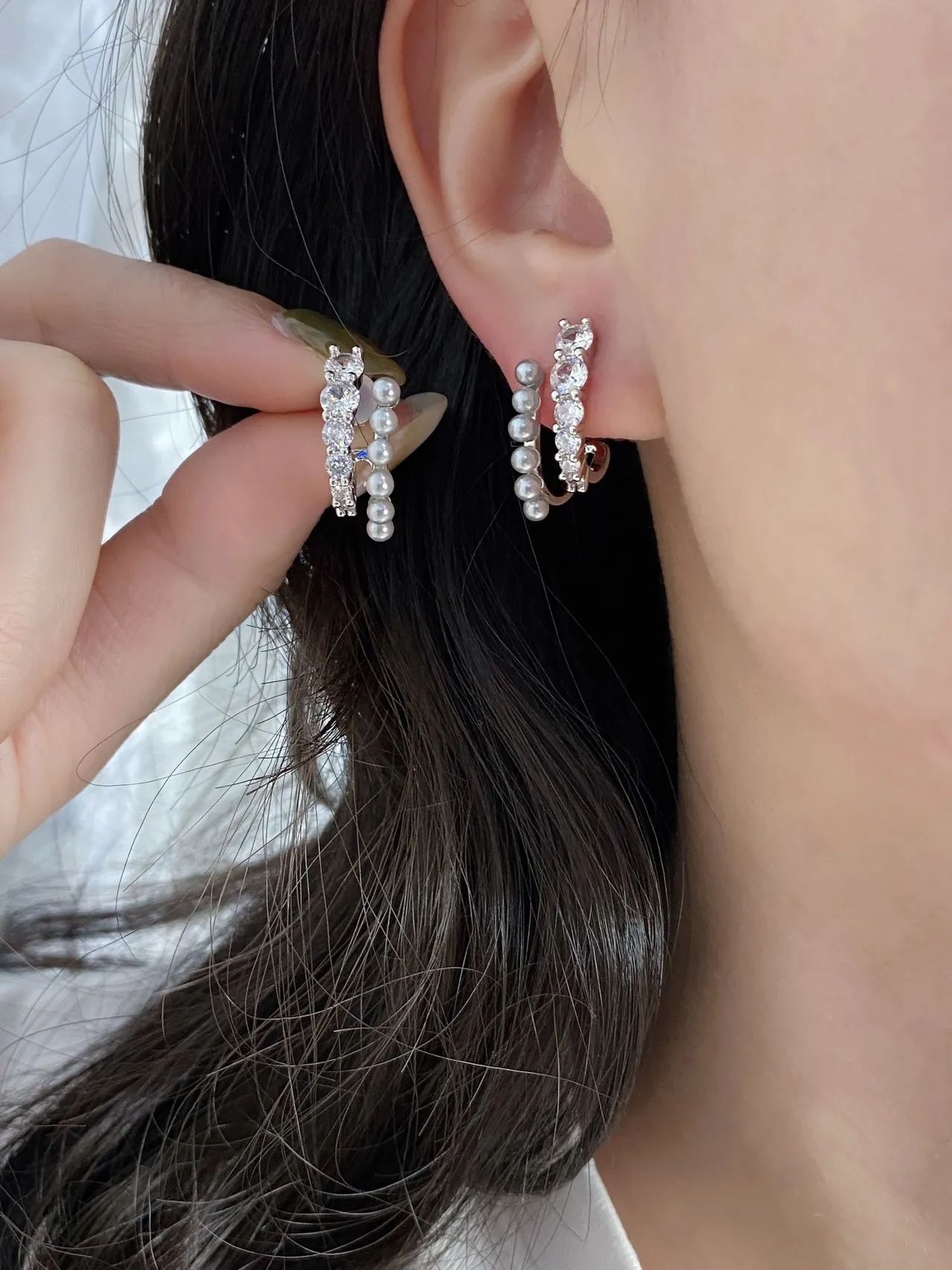 Silver White Pearl-and-Crystal Ear Cuffs Asymmetrical Double-Row Design Earrings 4