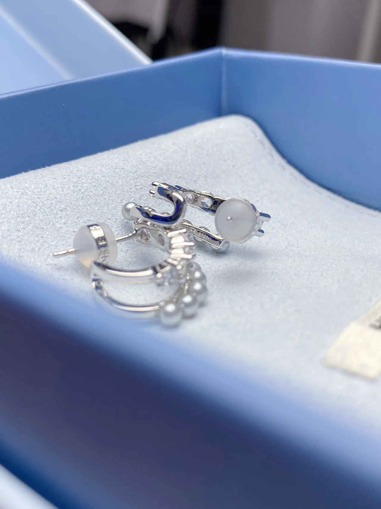 Silver White Pearl-and-Crystal Ear Cuffs Asymmetrical Double-Row Design Earrings 5