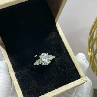 Silver White Three-Stone Oval Center Ring