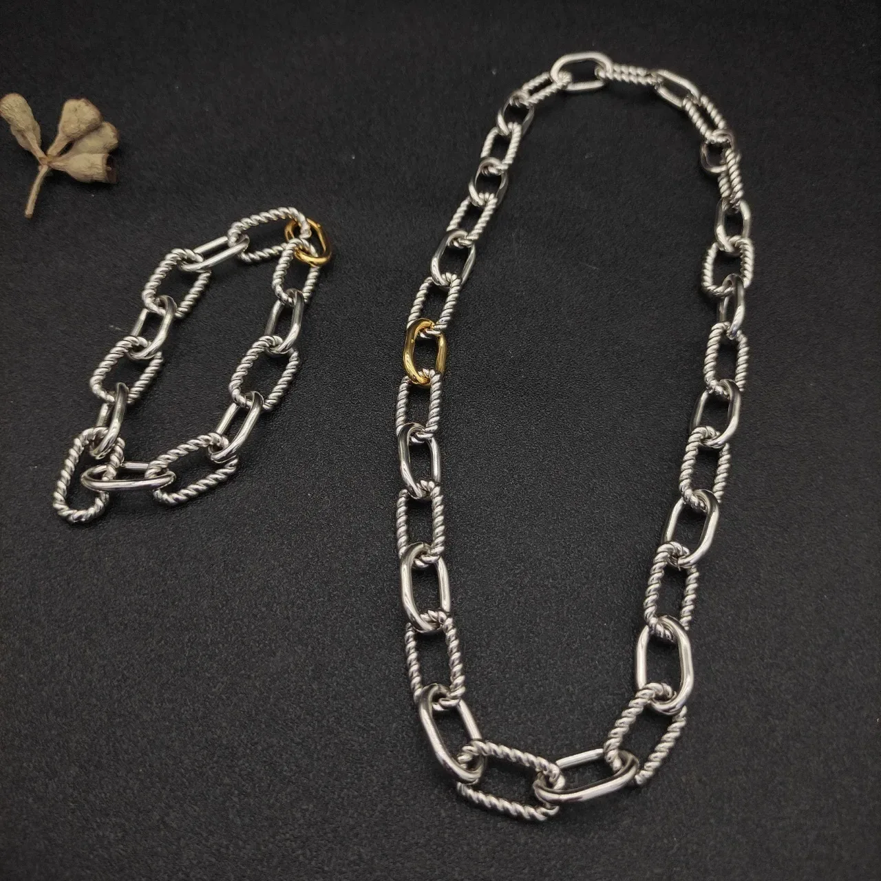 Two-Tone Twisted Rope Link Chain Necklace 3