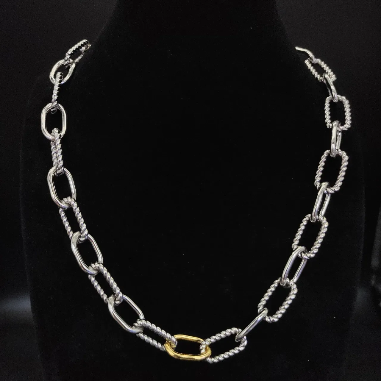 Two-Tone Twisted Rope Link Chain Necklace 9