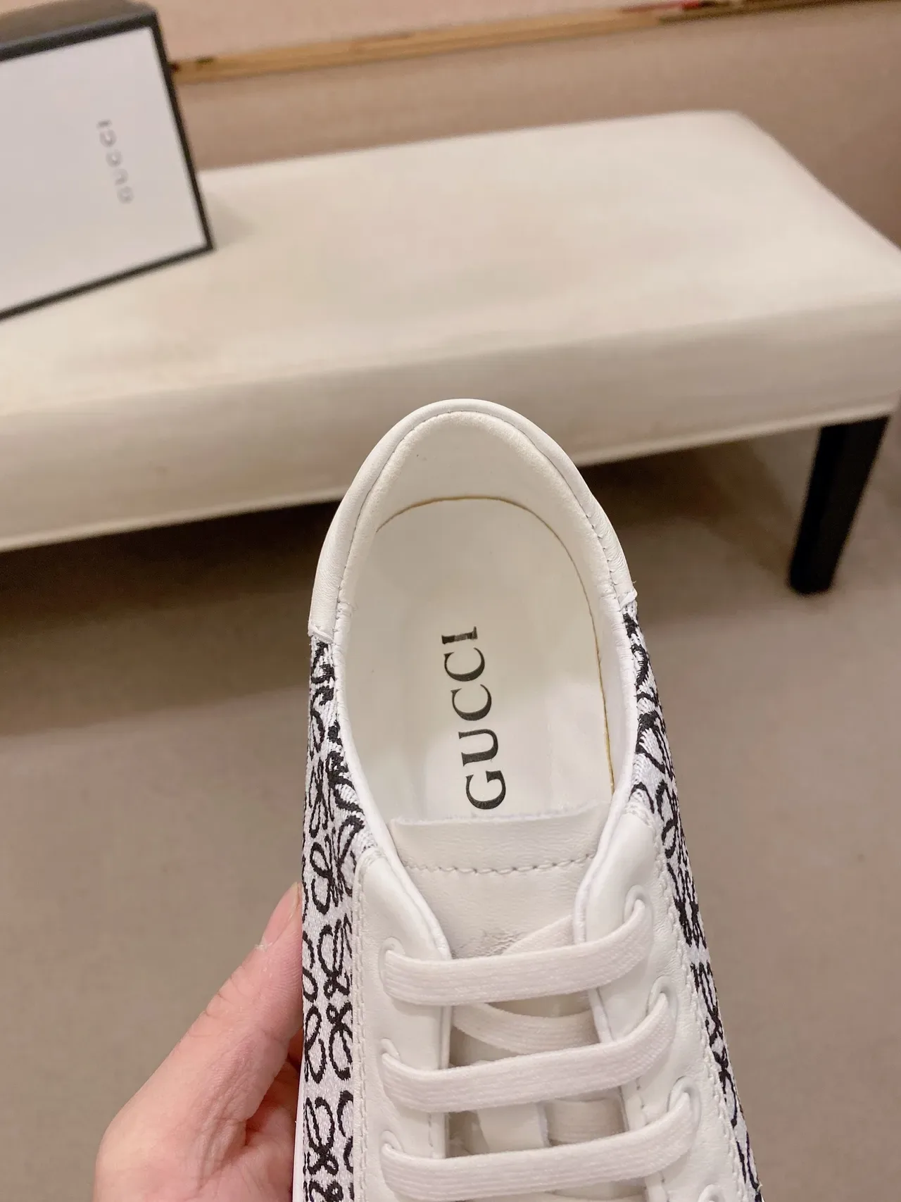 White Black Low-Top Lace-Up Sneakers 4