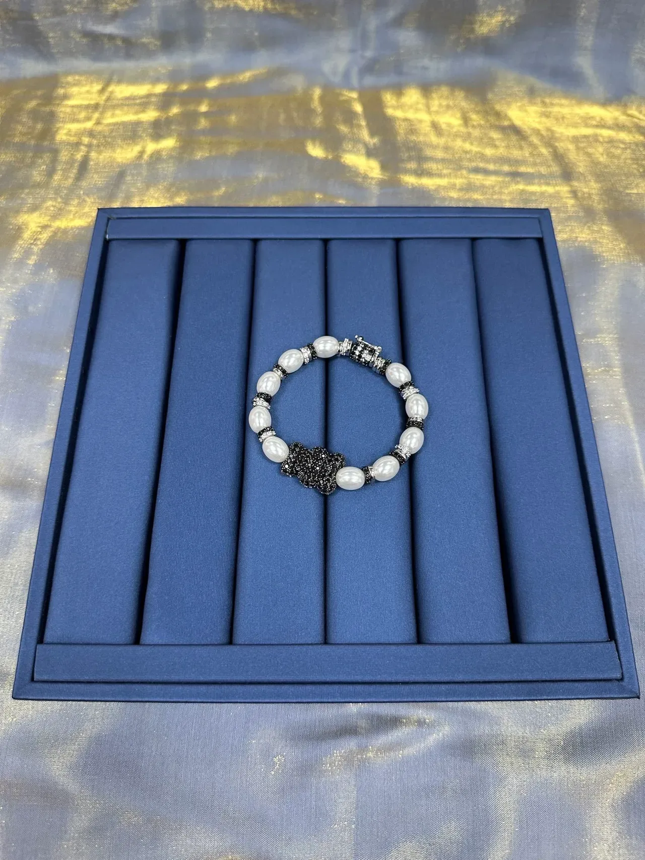 White Black Pearl-Beaded Crystal-Encrusted Charm Bracelet 9