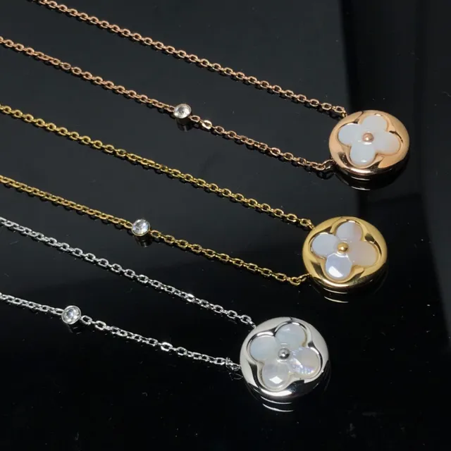 White Gold Circular Locket Pendant Mother-of-Pearl Flower Inlay Necklace 3