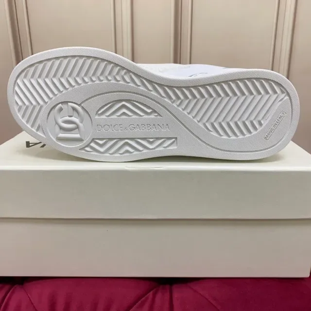 White Mesh and Synthetic Overlay Low-Top Lifestyle Sneaker 2