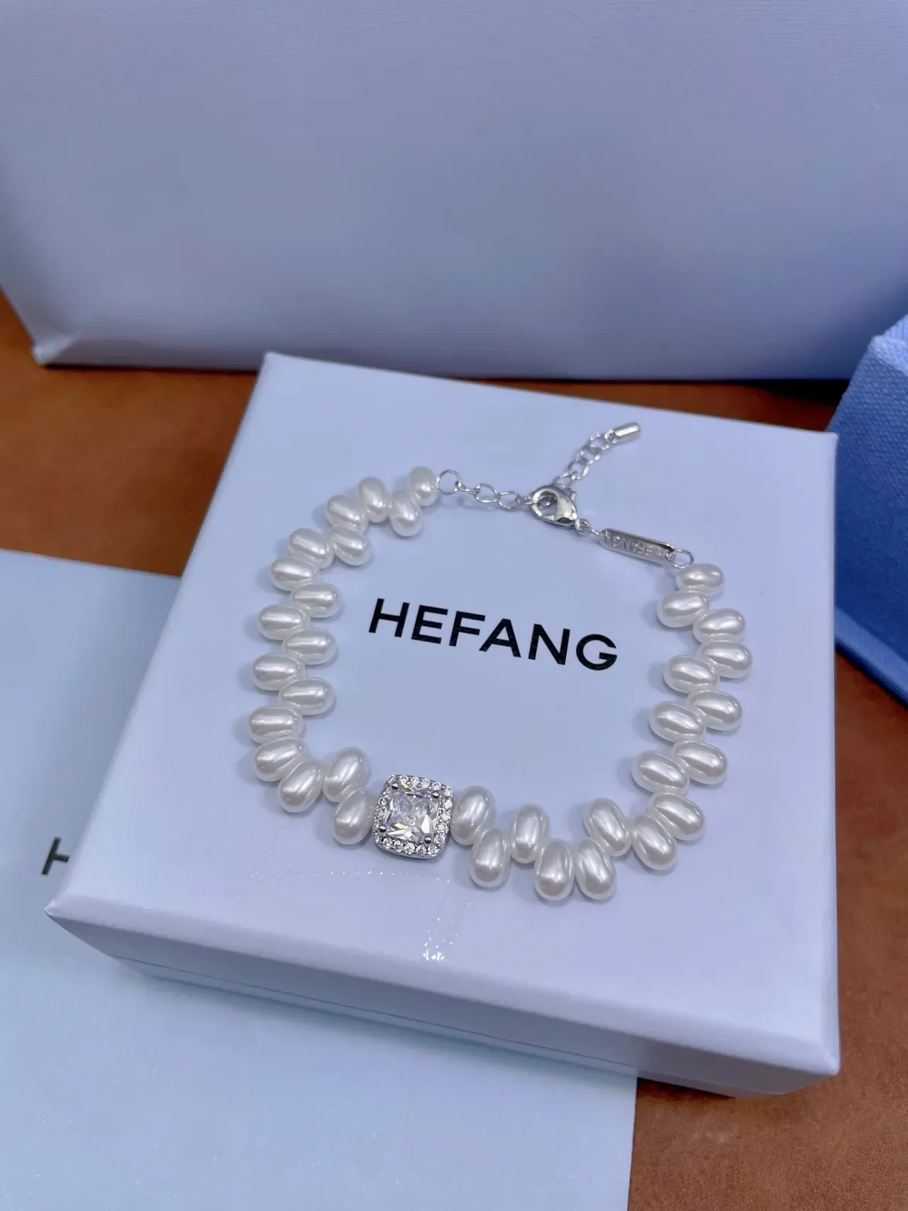 White Silver Pearl Strand Square Crystal Clasp Jewelry 4