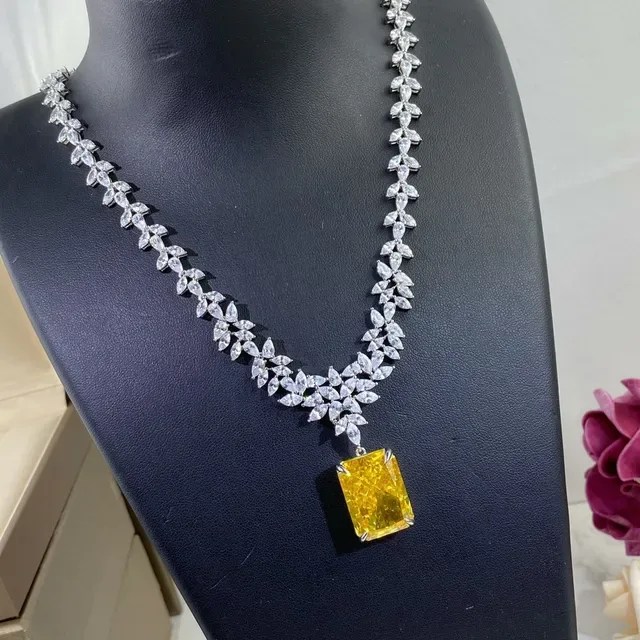 Yellow Silver Floral Leaf Motif Chain Rectangular Emerald-Cut Pendant Necklace 2
