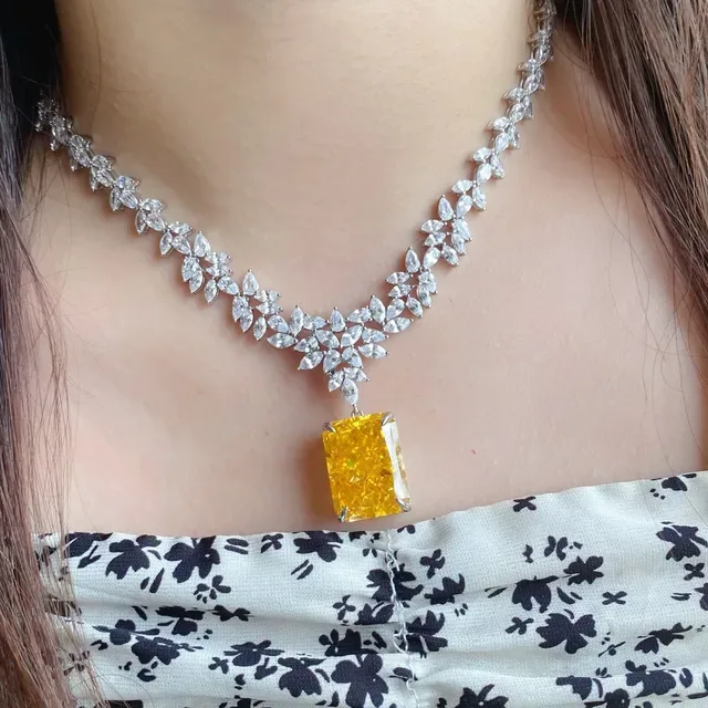 Yellow Silver Floral Leaf Motif Chain Rectangular Emerald-Cut Pendant Necklace 6