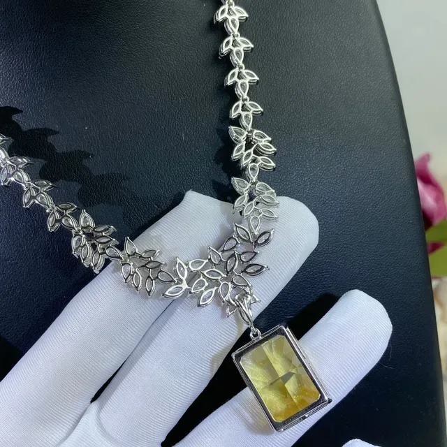 Yellow Silver Floral Leaf Motif Chain Rectangular Emerald-Cut Pendant Necklace 8
