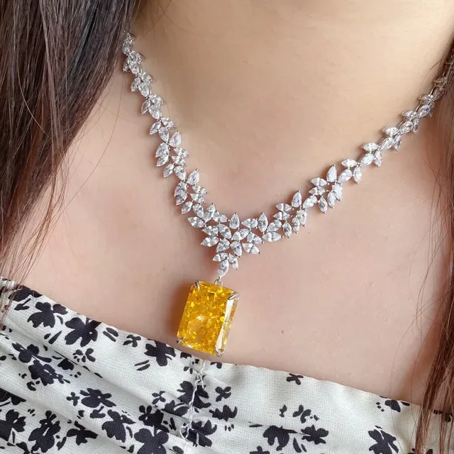 Yellow Silver Floral Leaf Motif Chain Rectangular Emerald-Cut Pendant Necklace 9