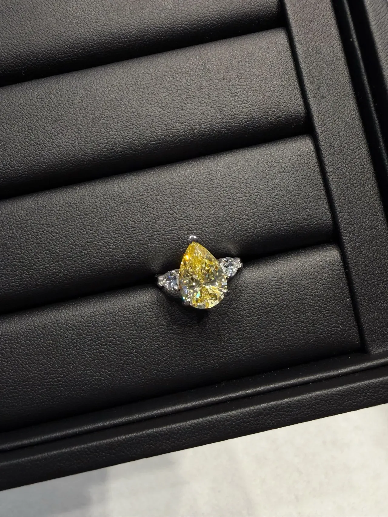 Yellow Silver Pear-Cut Central Stone Trilogy-Style Ring 9