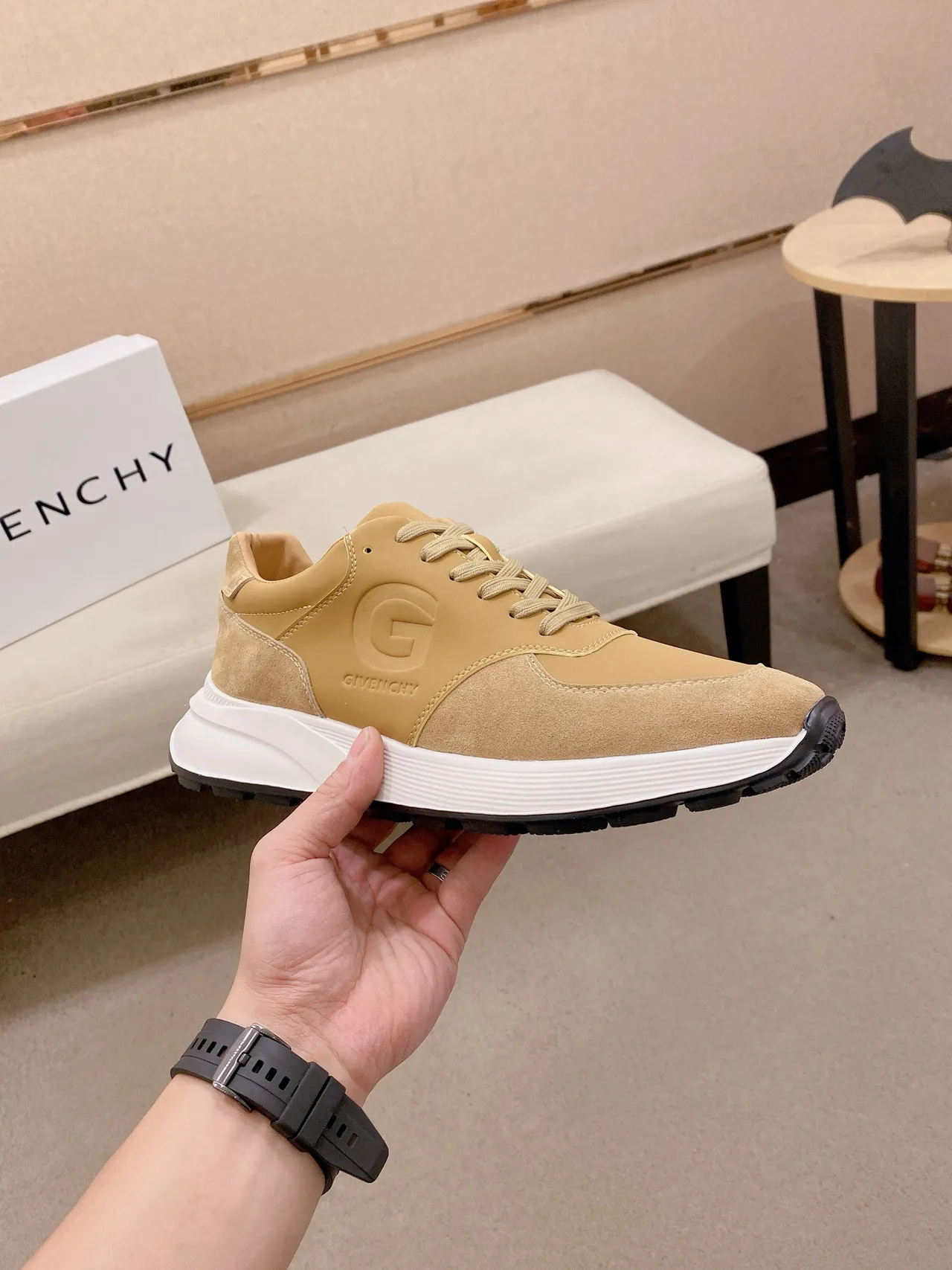 Givenchy City Sport حذاء رياضي كاجوال بني سويدي وجلد سميك 4