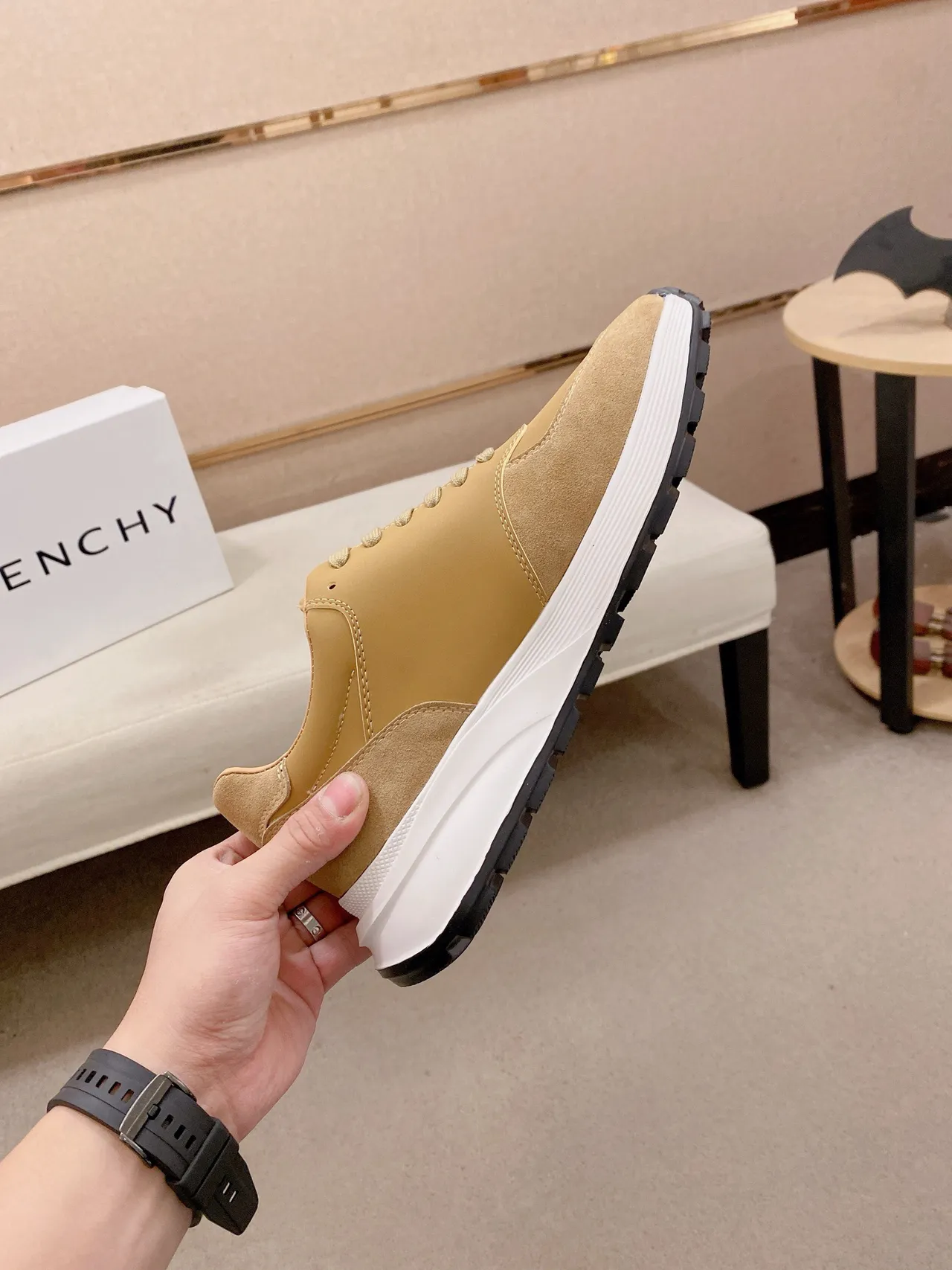 Givenchy City Sport حذاء رياضي كاجوال بني سويدي وجلد سميك 5