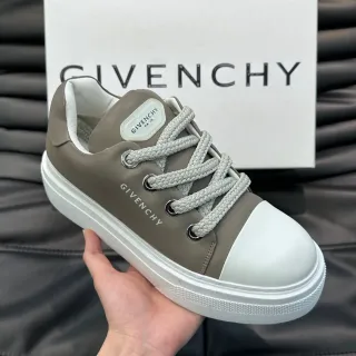 Givenchy City Sport بني فاتح وأبيض لايف ستايل سنيكرز