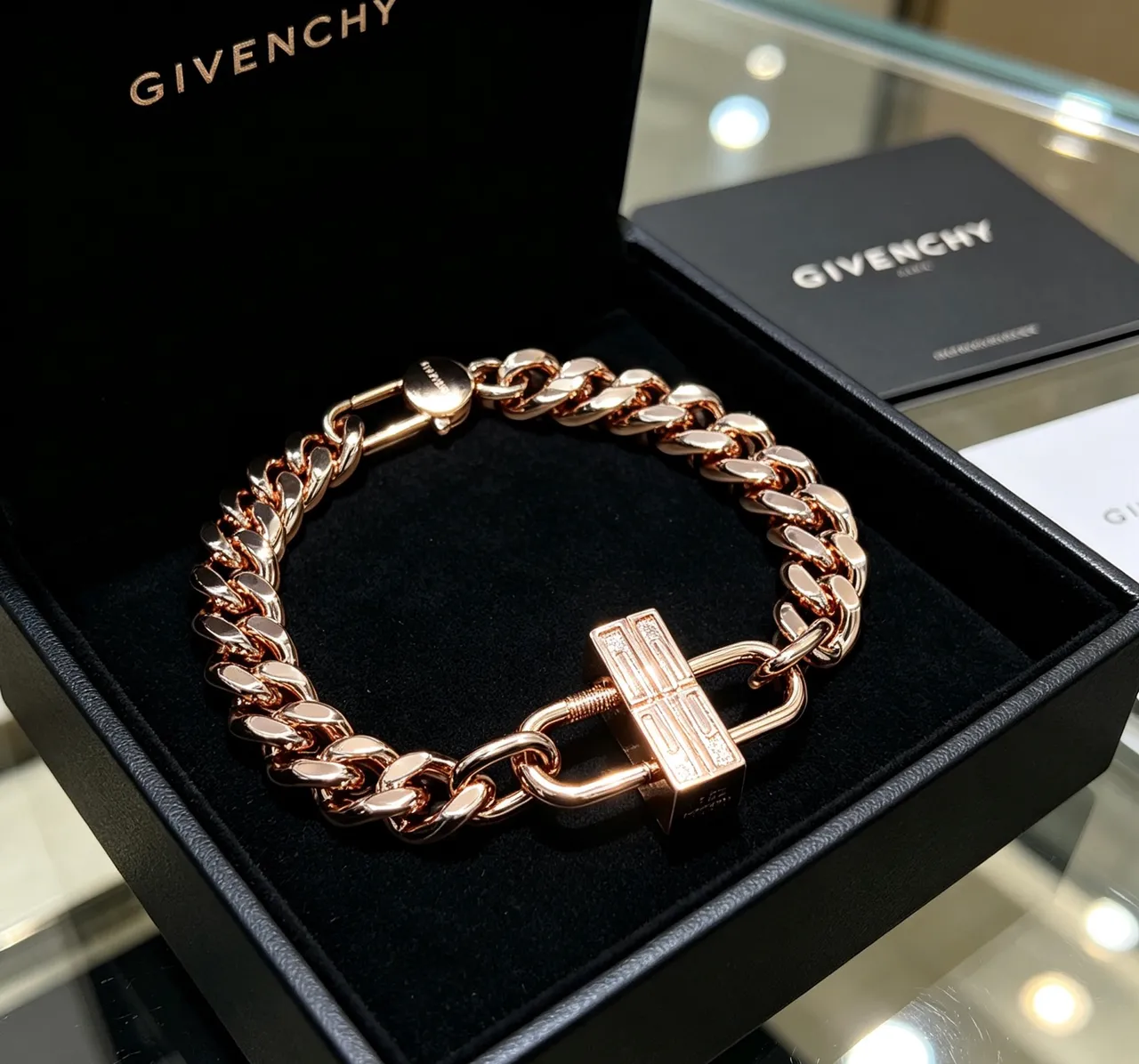 Givenchy Pandora ذهب وردي قفل كرب لينك سوار 7