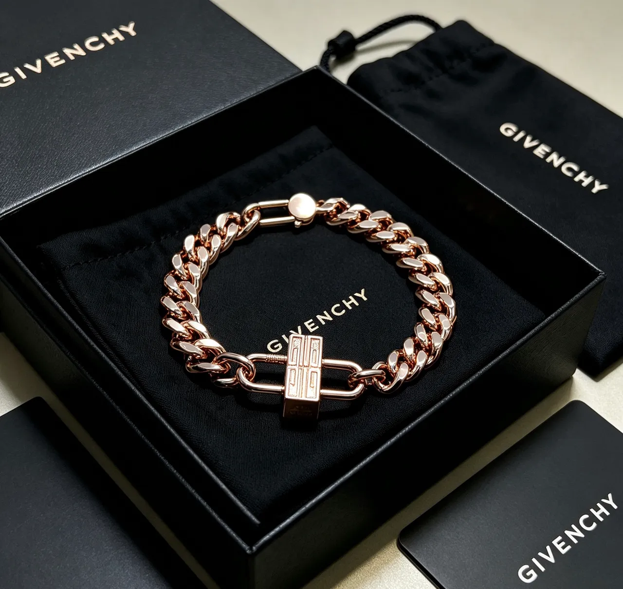 Givenchy Pandora ذهب وردي قفل كرب لينك سوار 9