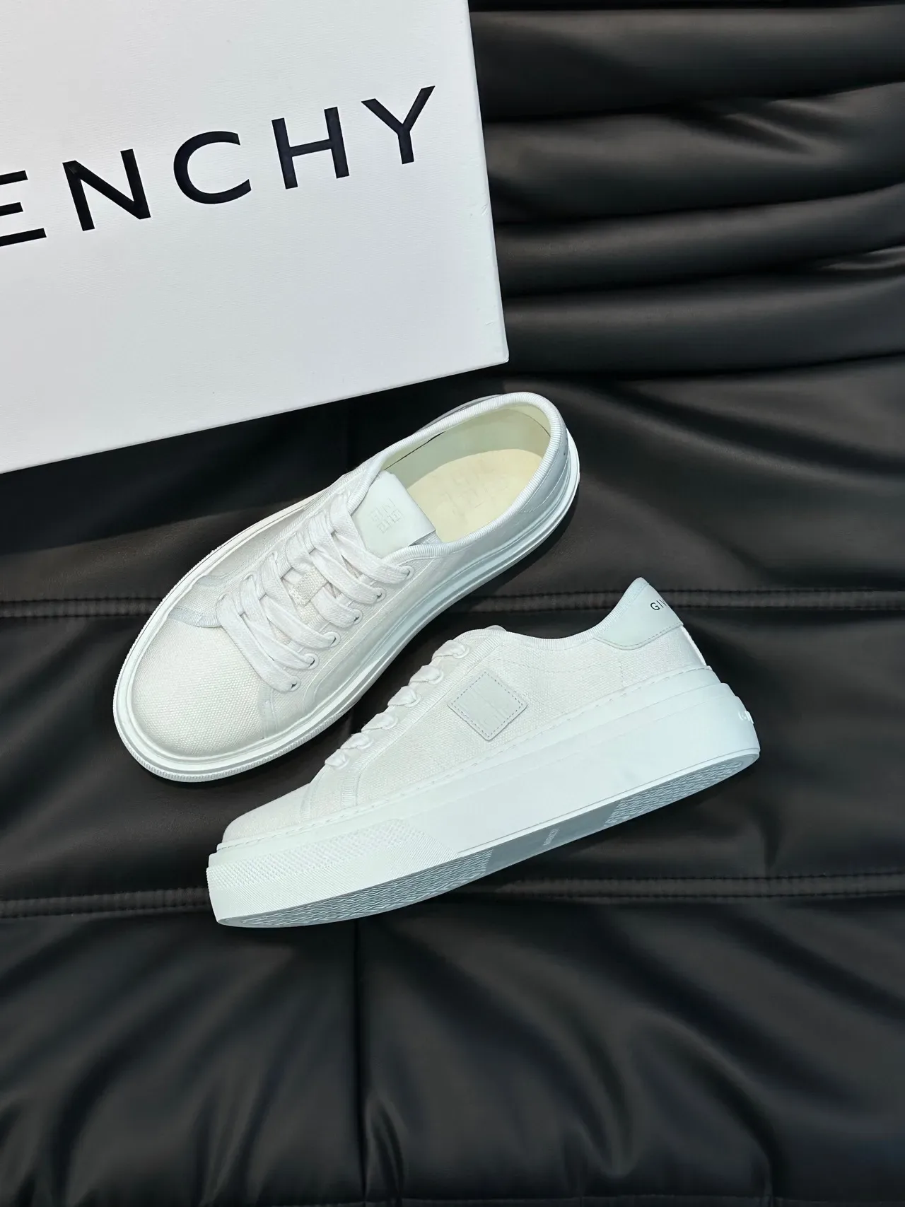 Givenchy White Minimalist Low-Top Lifestyle Sneakers 2
