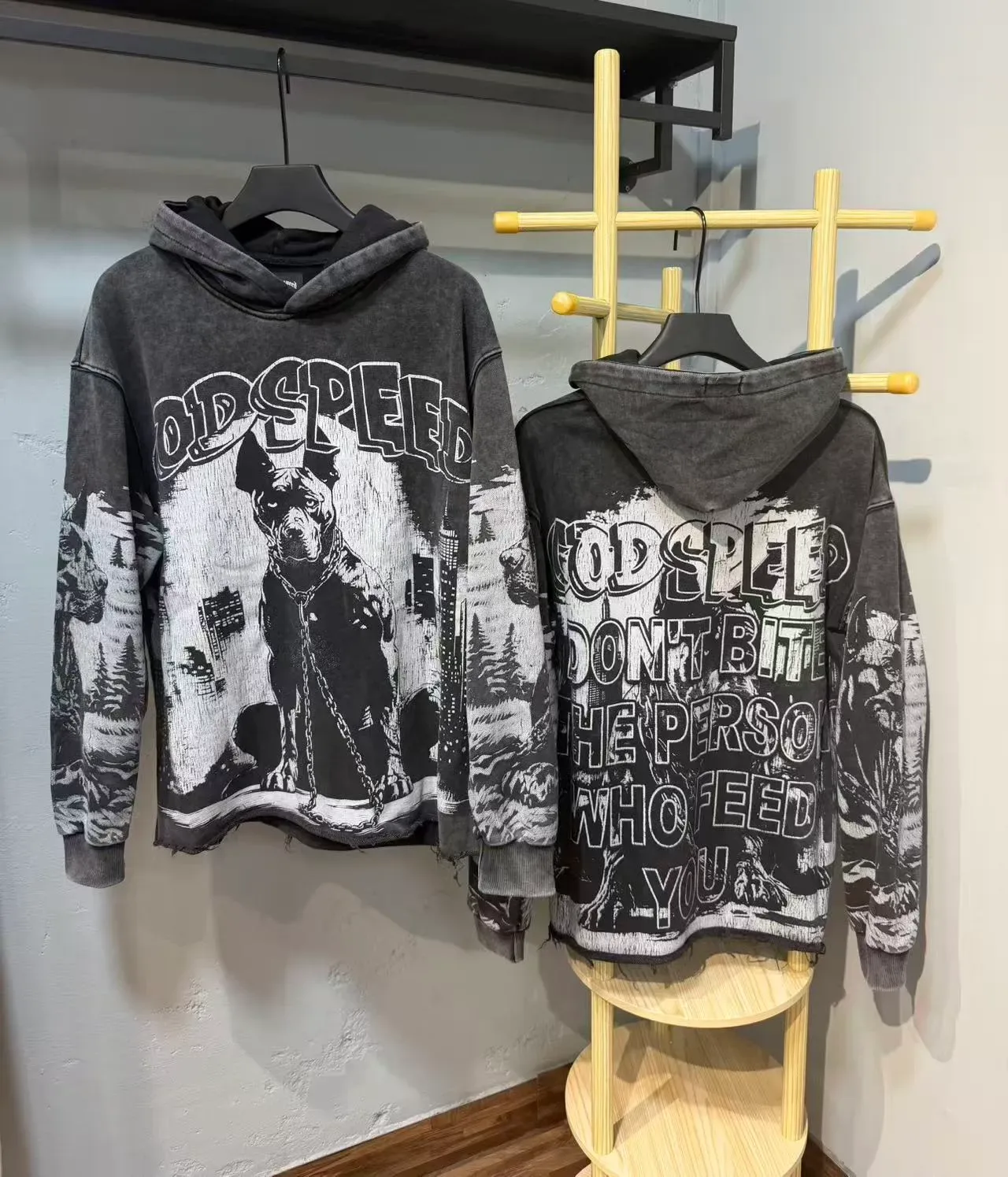 Godspeed Graphic Print Distressed Moletom Preto 8
