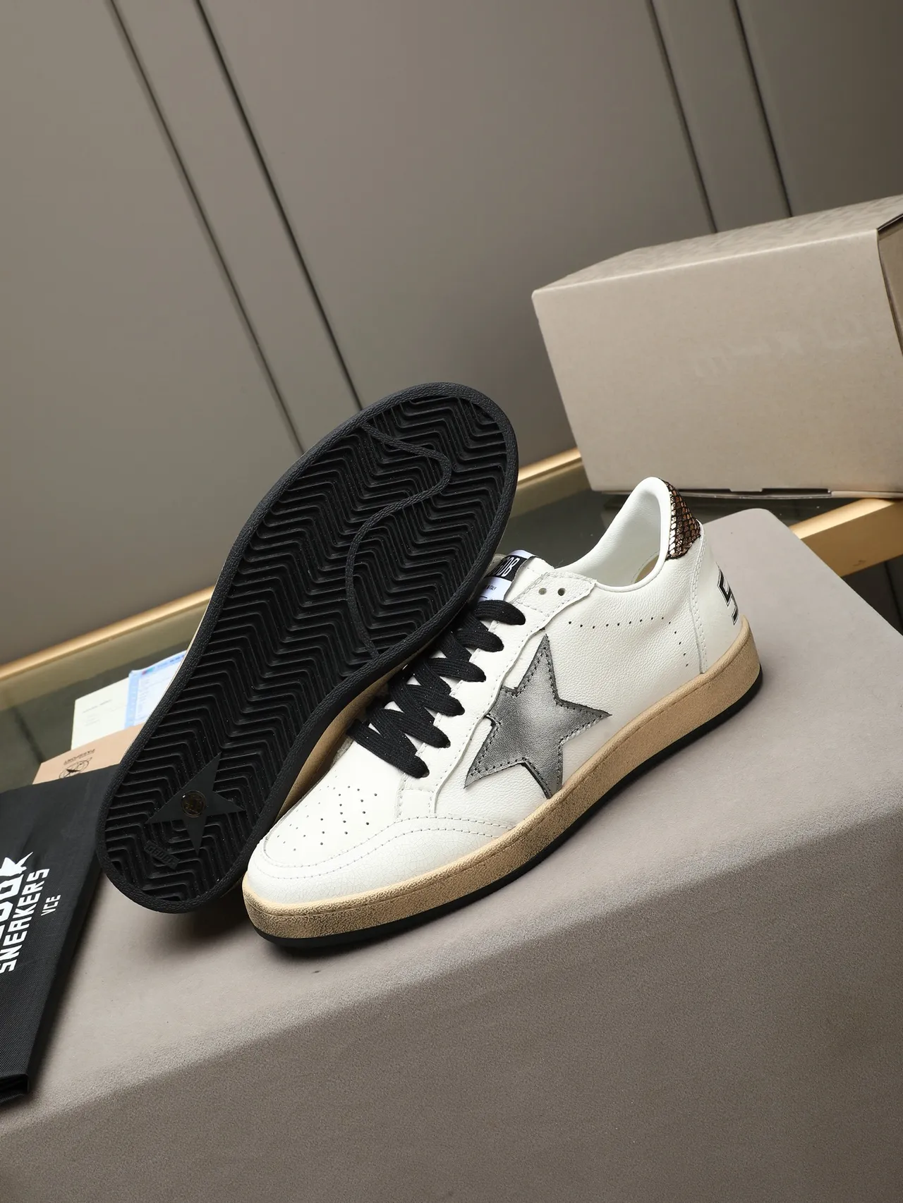 Golden Goose Ball Star Sneakers Lifestyle Blanc Argent Étoile 4