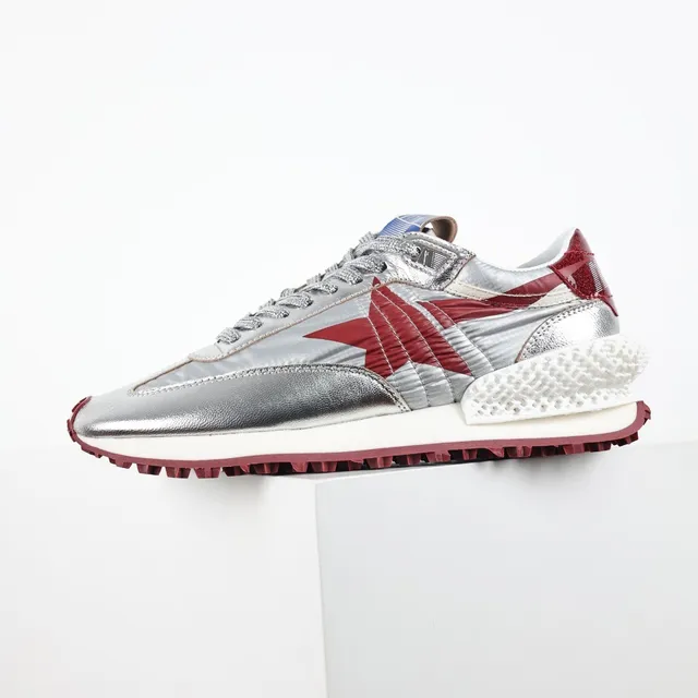 Golden Goose Runner chaussures lifestyle argent métallique et rouge 9