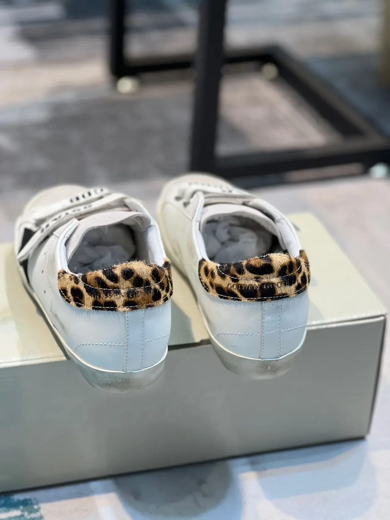 Golden Goose Superstar أبيض بني بدون أحزمة شريط Velcro أسود نجم أبلايكيه نمط حياة سنيكرز 2