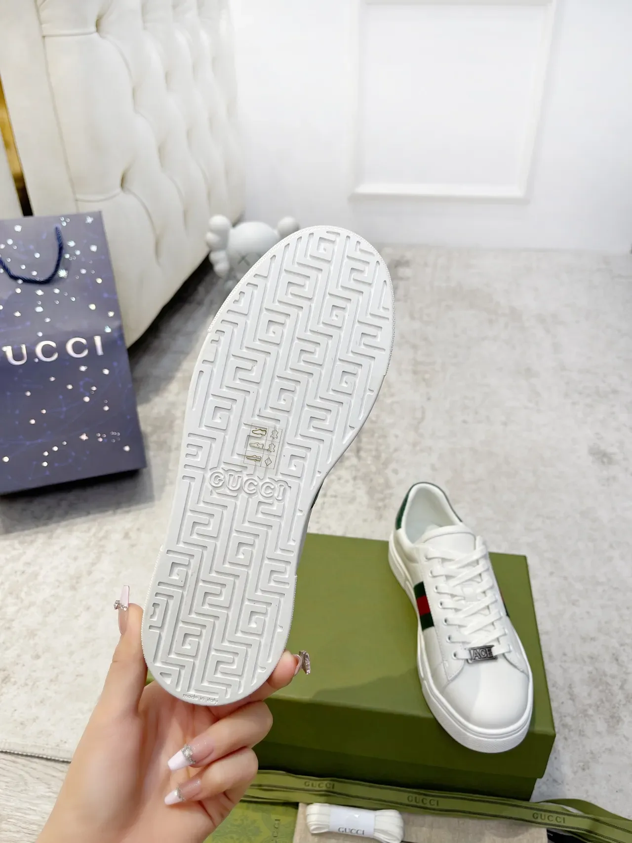 Gucci Ace Branco Verde Vermelho Web Stripe Abelha Bordada Lifestyle Sneakers 2