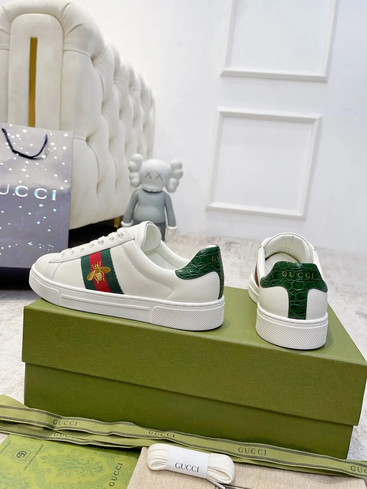Gucci Ace Branco Verde Vermelho Web Stripe Abelha Bordada Lifestyle Sneakers 3