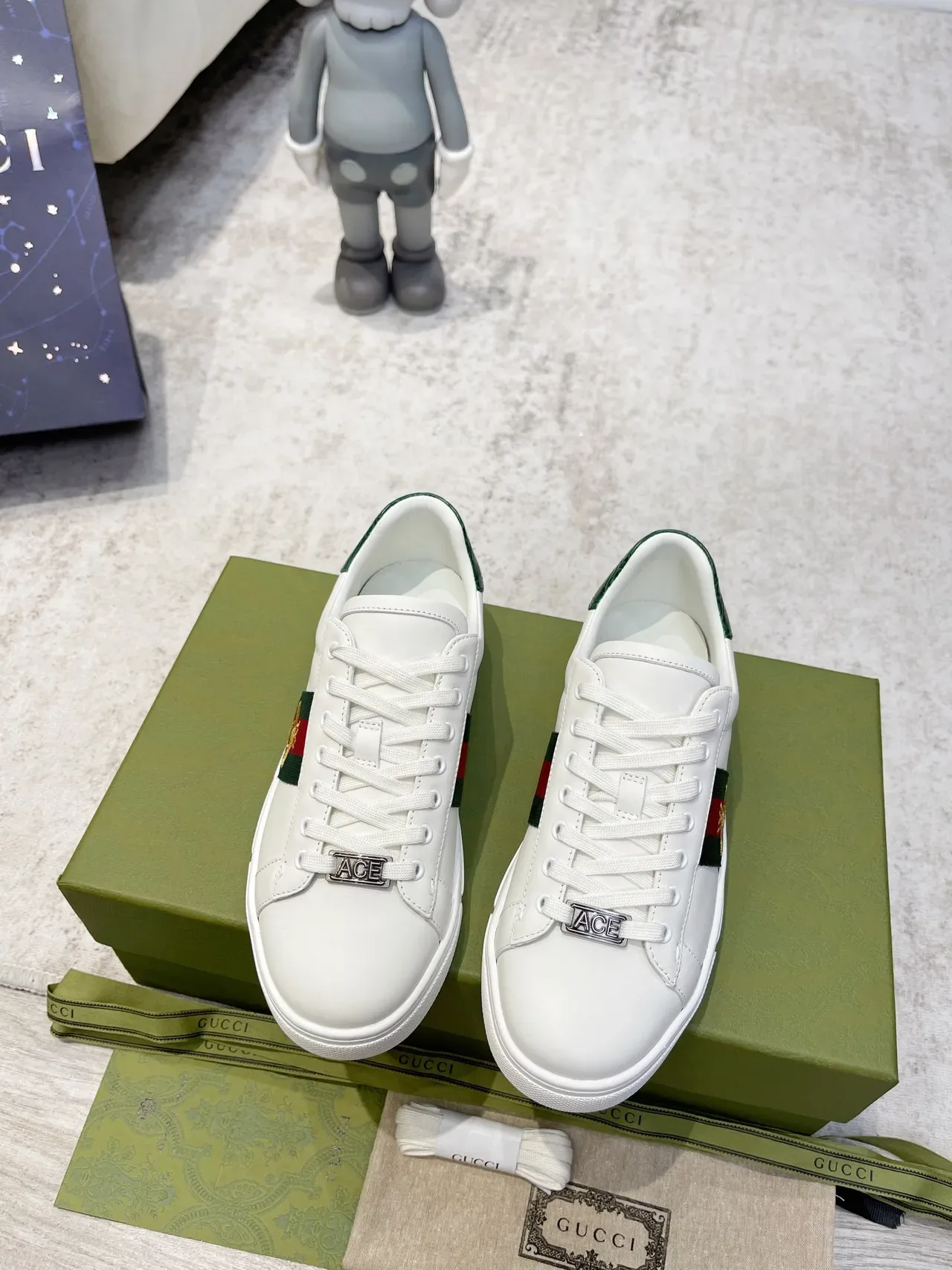 Gucci Ace Branco Verde Vermelho Web Stripe Abelha Bordada Lifestyle Sneakers 4