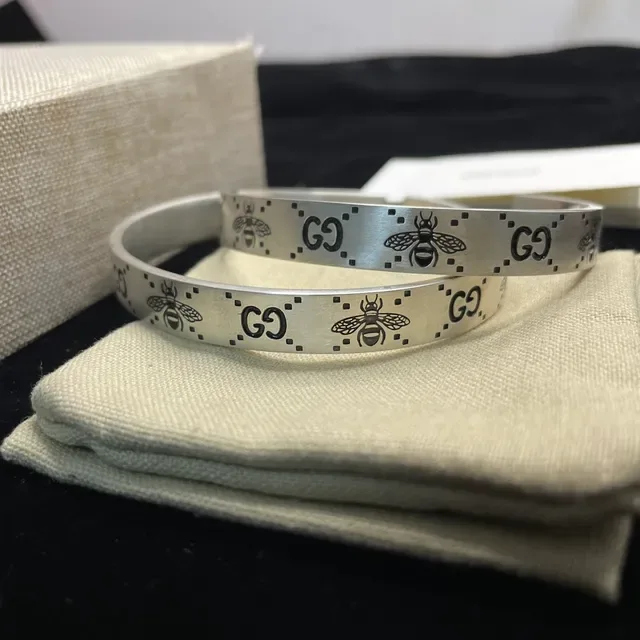 Gucci Bee GG Engraved Silver Rigid Bracelets 3