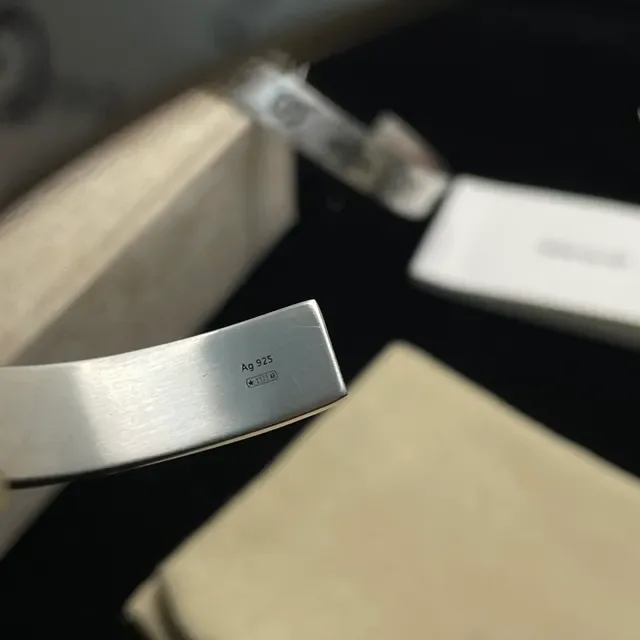 Gucci Bee GG Engraved Silver Rigid Bracelets 5