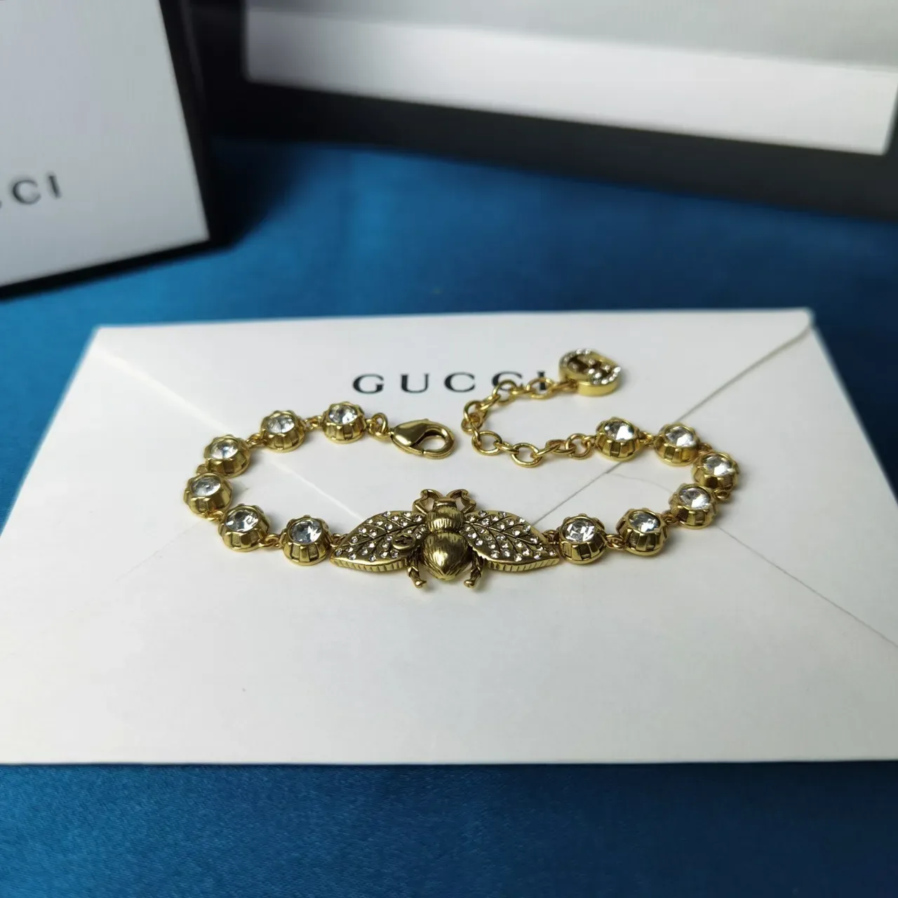 Bracelet Gucci Motif Abeille Set Cristal Ton Or 3