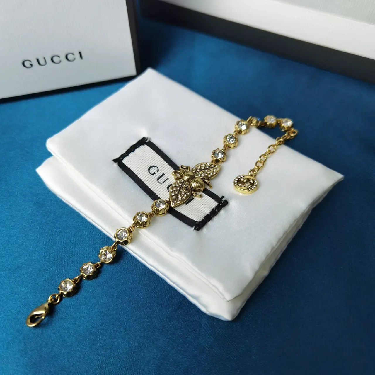 Bracelet Gucci Motif Abeille Set Cristal Ton Or 4