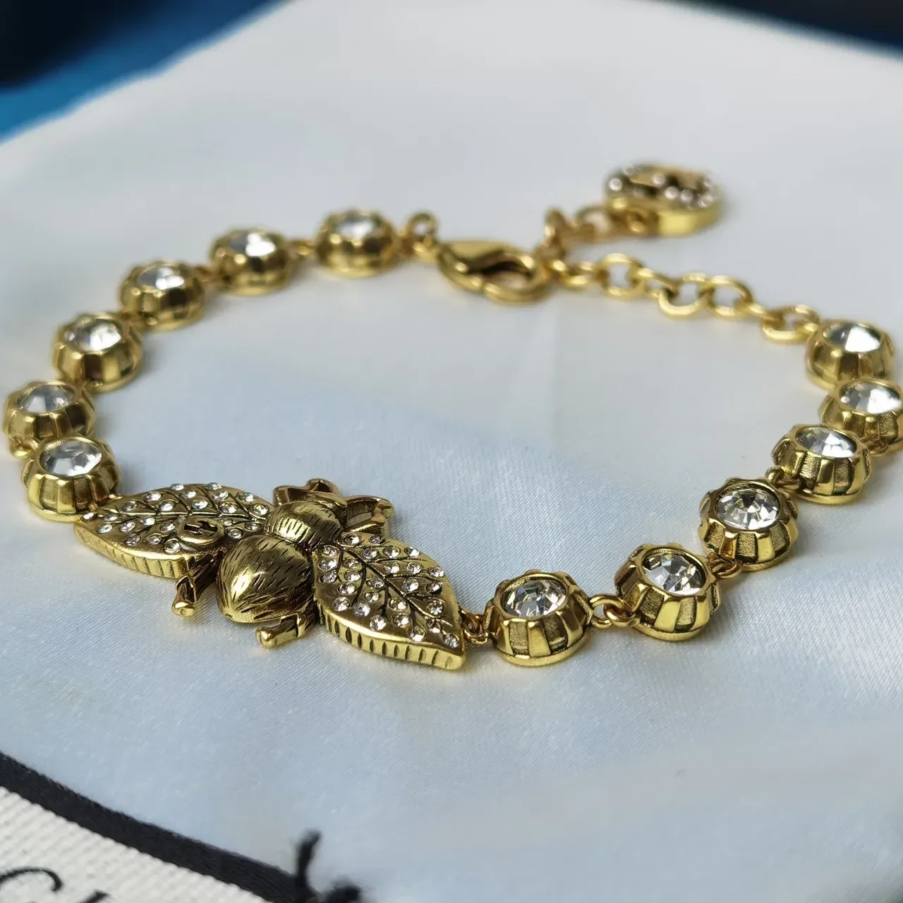 Bracelet Gucci Motif Abeille Set Cristal Ton Or 6