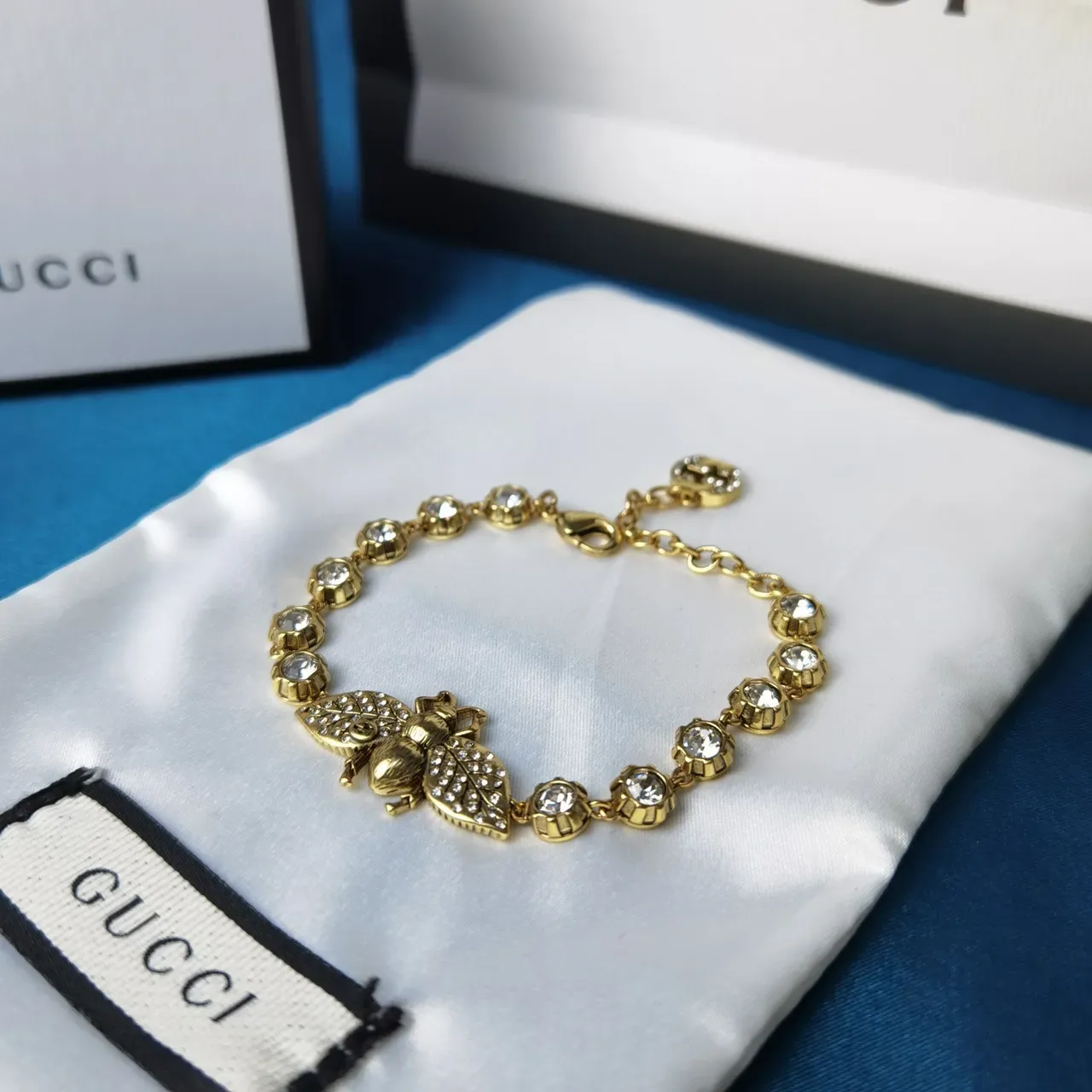 Bracelet Gucci Motif Abeille Set Cristal Ton Or 8