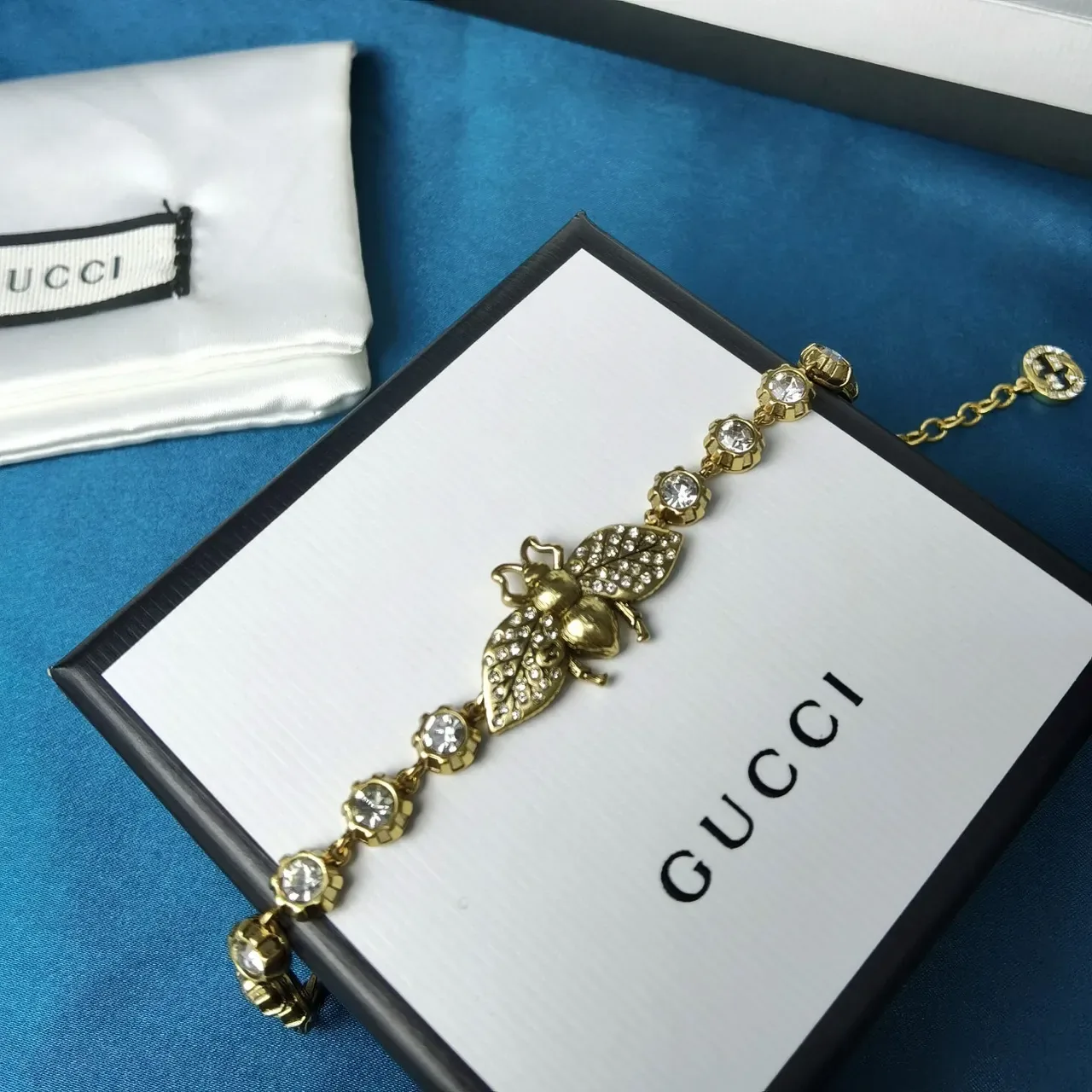Bracelet Gucci Motif Abeille Set Cristal Ton Or 9