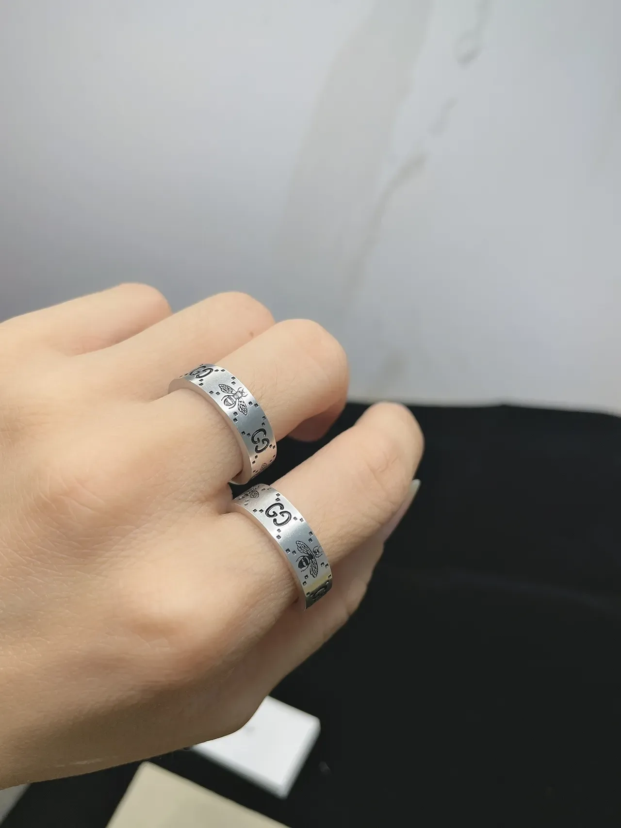 Gucci Bee Motif GG Monogram Ring Silver Black Engraved Ring 2