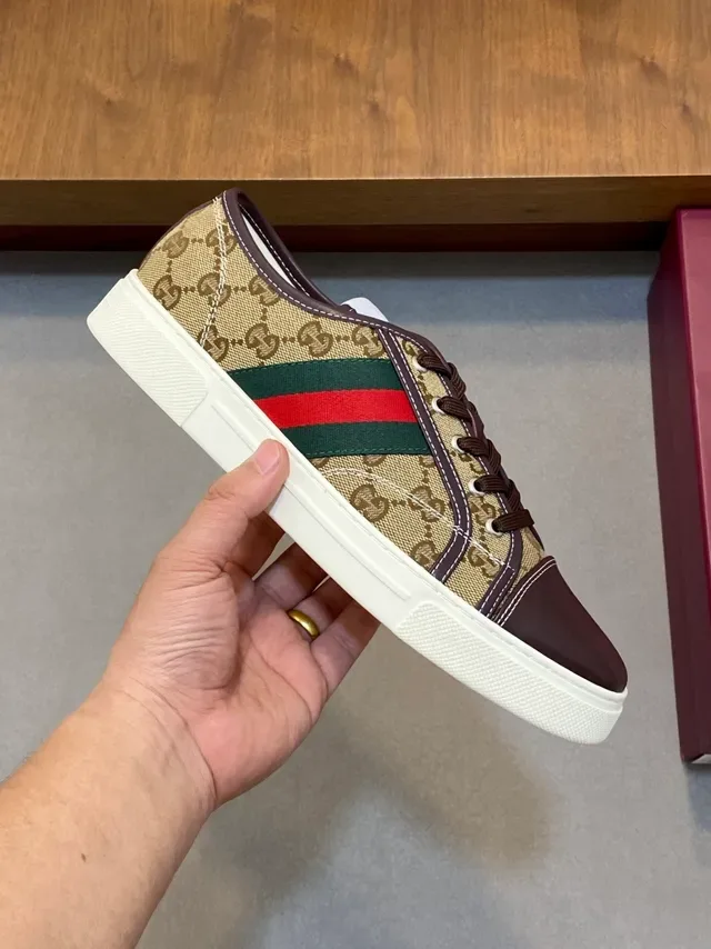 Gucci Bege Marrom GG Monogram Canvas Web Stripe Tênis Lifestyle 4