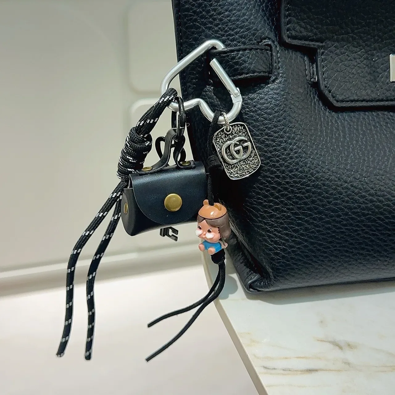Gucci Black Gold Mini Leather Pouch Paracord Lanyard Camera Bag 2