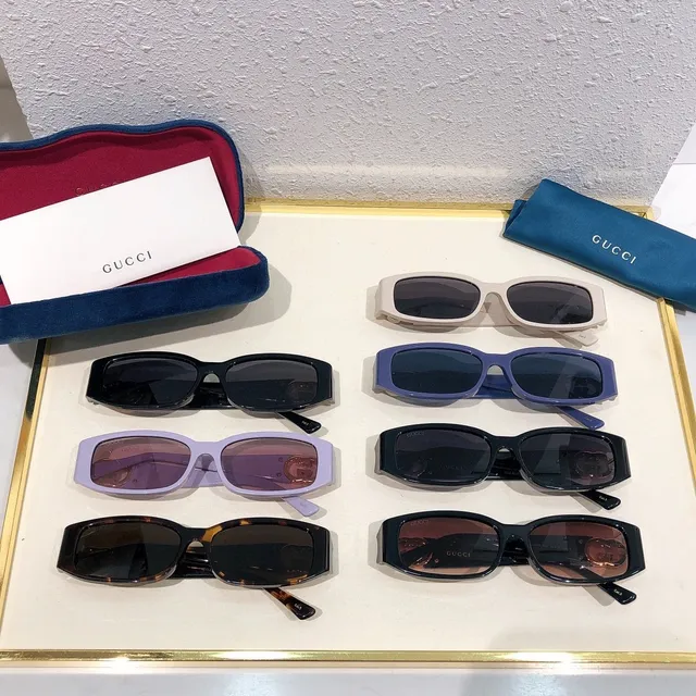 Gucci Black Gold Rectangular Frame Interlocking G Hardware Sunglasses 2