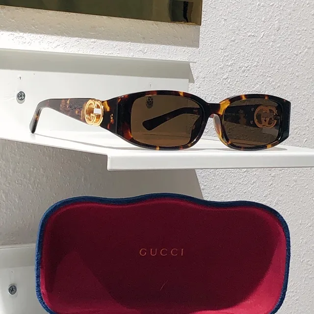 Gucci Black Gold Rectangular Frame Interlocking G Hardware Sunglasses 7